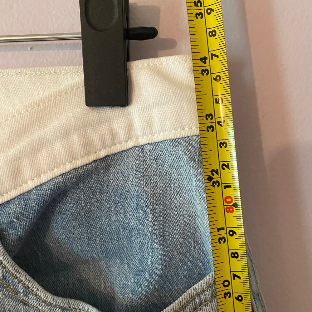 Levi's 501 Premium Taper Jeans Cotton Button Fly White Blue Women's size 28 x 26 - Picture 8 of 13